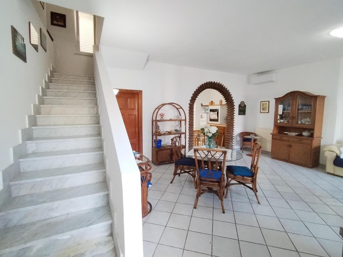 Villa Don Carlo Isquia